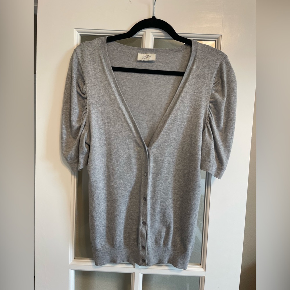 Ann Taylor LOFT V-Neck Short Sleeve Button Cardigan S/M